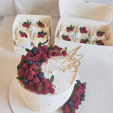 «Пиршество ягод» купить - пушкино.сладкоежкин.рф