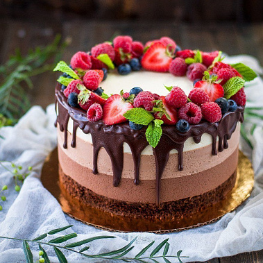 Торт "Три шоколада" купить - пушкино.сладкоежкин.рф